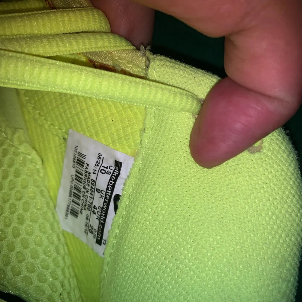 Nike Air Foamposite ’Volt Yellow’ - Picture 7 of 7